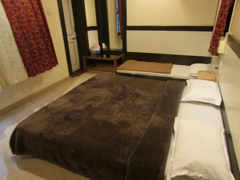 Hotel Laxmi Palace شيردي المظهر الخارجي الصورة